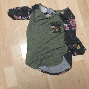Green floral long sleeve tee